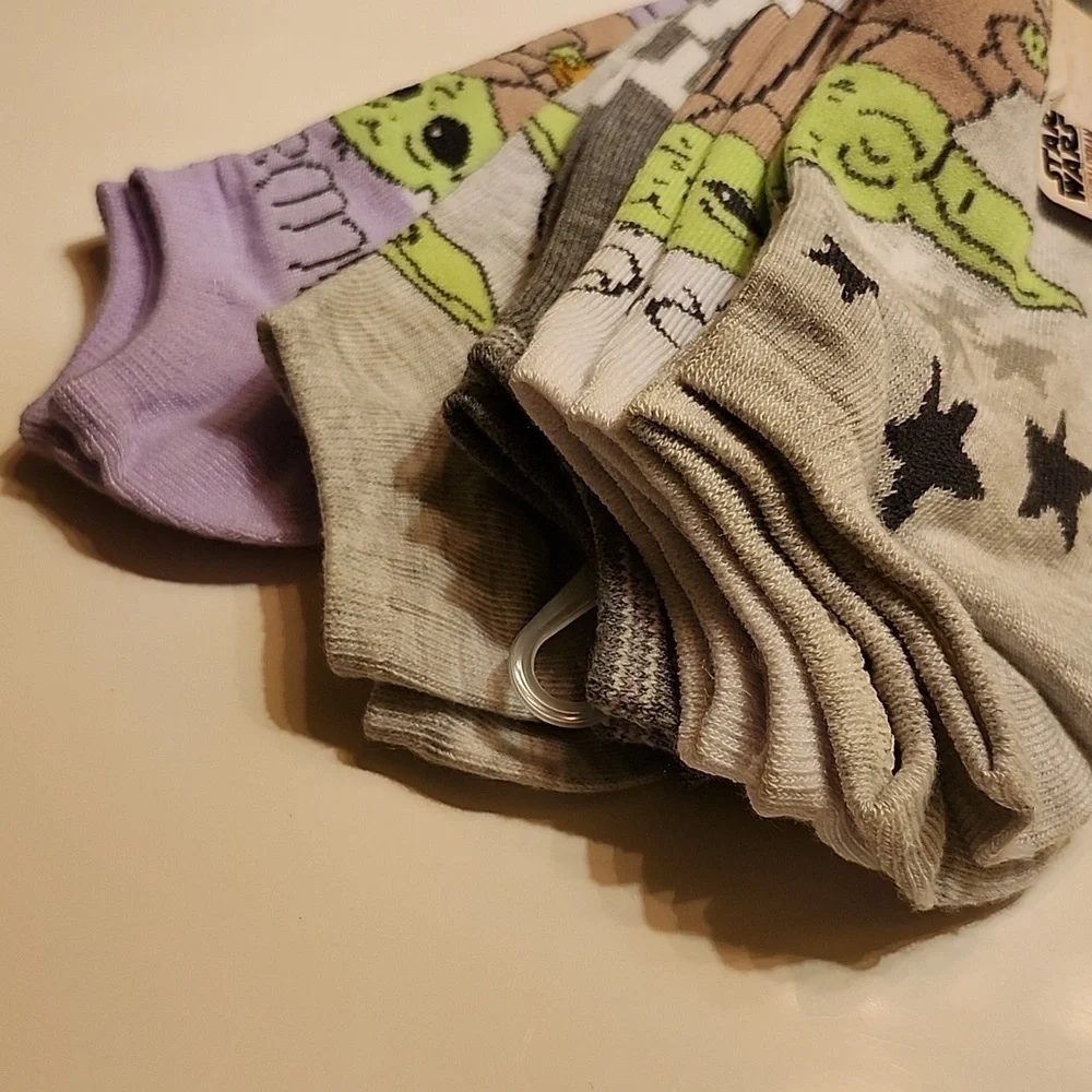 Star Wars Mandalorian No Show Socks 5 Pairs Included Size Large Shoe Size 4 10